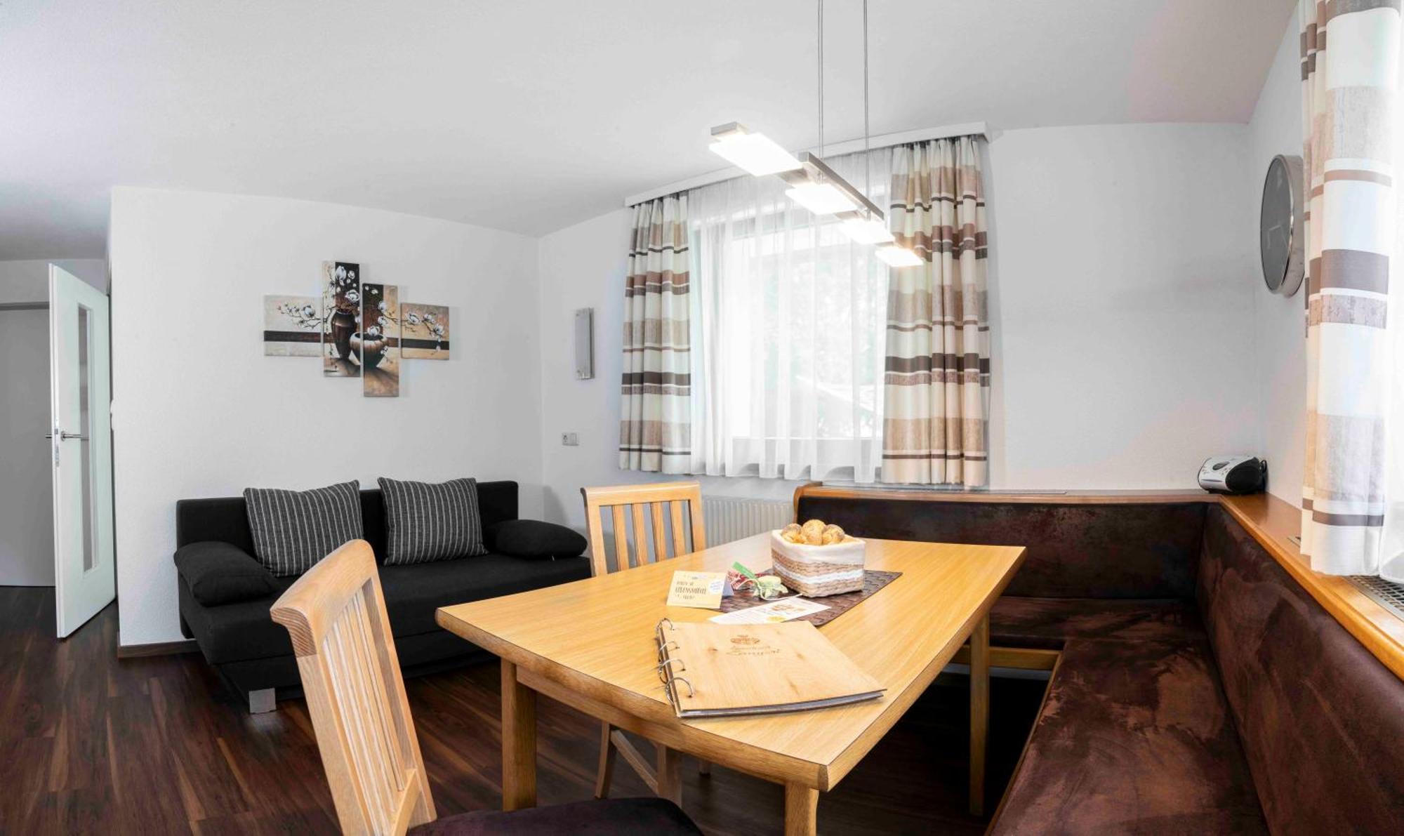 Landhaus Zangerl - Kobelerhof Landeck Szoba fotó