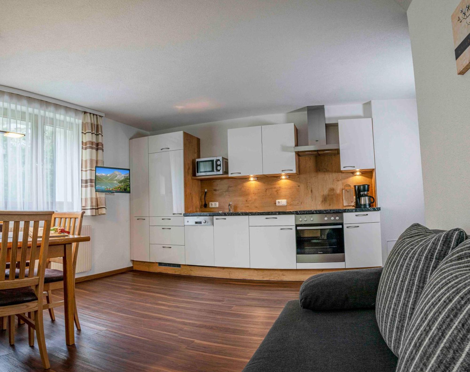 Landhaus Zangerl - Kobelerhof Landeck Szoba fotó